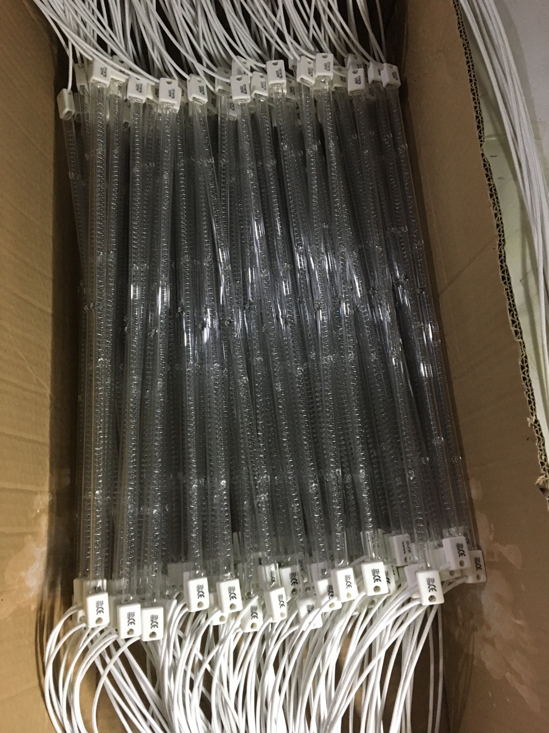 lampa halogenowa grzewcza do formowania dmuchaniem butelek z plastiku